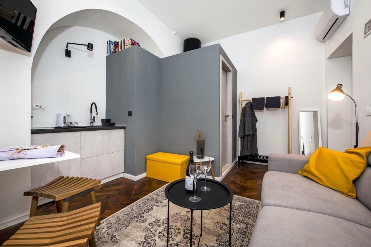 Апартаменты Mini Studio Mignon Ровинь Экстерьер фото
